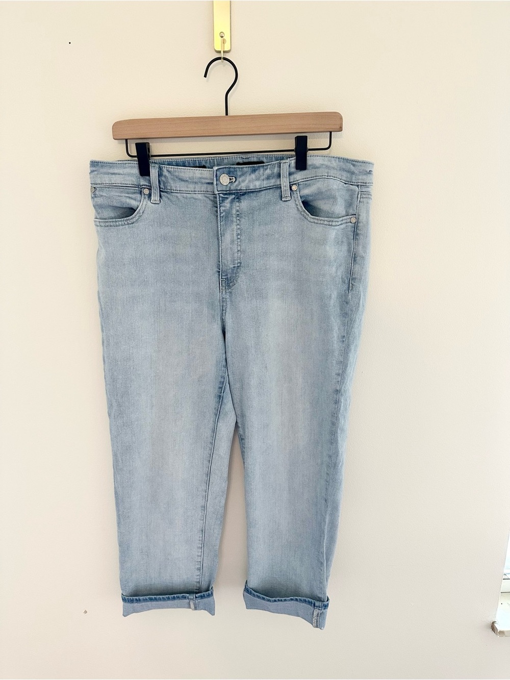 Talbots Straight Leg Crop Jeans Women’s Size 14 Light Wash Cuffed Denim